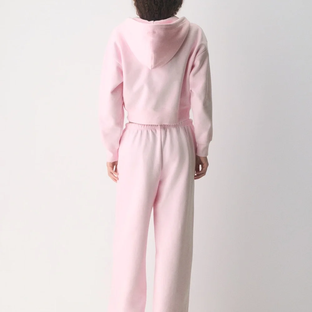 Aritzia
Cozy Sweatfleece Boyfriend Hoodie - Picture 3 of 4